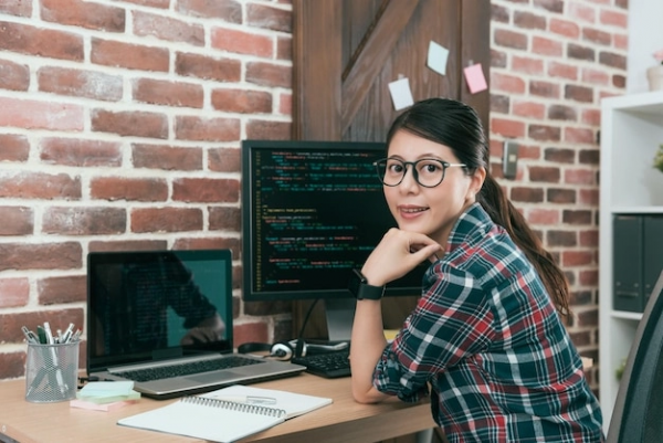 Langkah pertama belajar Pemrograman adalah memilih bahasa